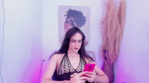 Snapshot of violetta_tss chatting on October 23, 9:46 pm Princess Violet Valerious Follow me IGX violetvalerious online show from October 23, 9:46 pm