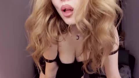 ViolettaOtis online show from January 6, 2:36 pm