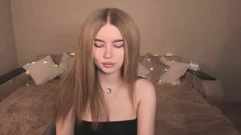 ViolettaOtis online show from February 2, 11:30 am