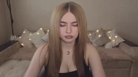 ViolettaOtis online show from October 3, 11:07 am