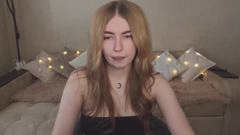 ViolettaOtis online show from October 8, 12:14 pm