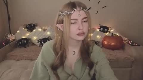 ViolettaOtis online show from October 31, 11:22 am