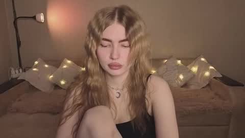 ViolettaOtis online show from March 5, 2:46 pm