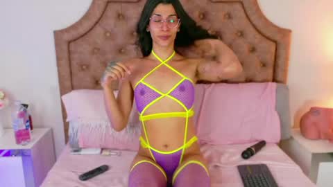 Mandy  online show from April 19, 6:10 pm