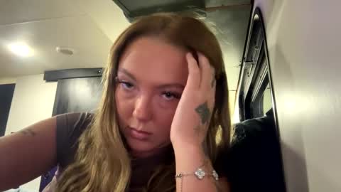 Snapshot of violettblakee chatting on September 19, 1:40 am Violet Blake online show from September 19, 1:40 am