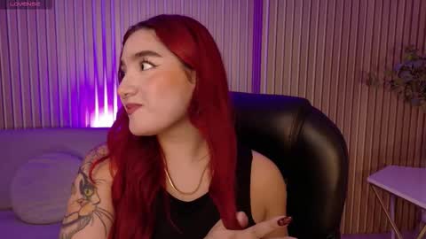 Violett Castel online show from November 7, 7:25 pm