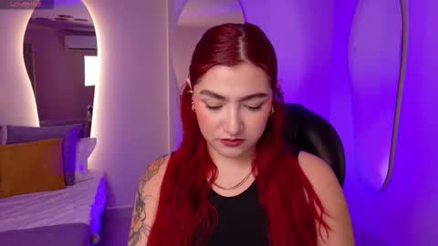 Violett Castel online show from November 25, 7:25 pm