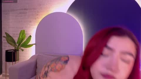 Violett Castel online show from March 5, 7:21 pm