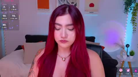 Violett Castel online show from July 5, 12:28 am