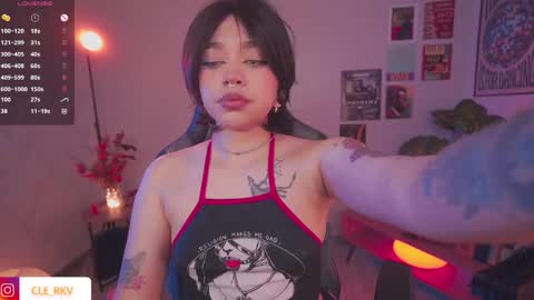 JULIE UWU online show from April 29, 10:41 am