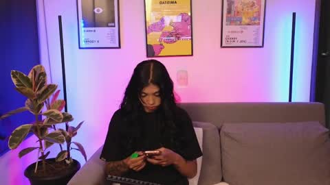 Violet online show from April 3, 1:14 am