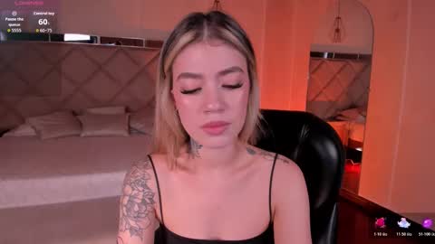 Violett  online show from November 20, 7:57 pm