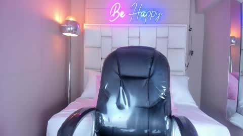 VioletthaRous online show from September 30, 11:10 pm