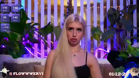 Snapshot of violetttttacb chatting on February 17, 6:36 pm Violetta online show from February 17, 6:36 pm