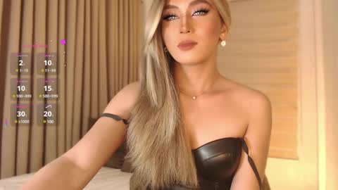 Best Of Both Worlds online show from December 2, 2:30 pm