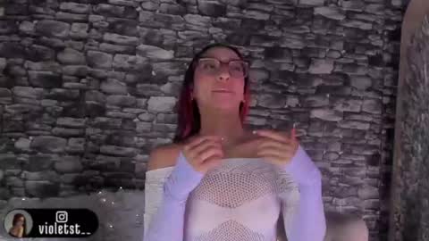 violetwinters_ online show from June 11, 3:04 am