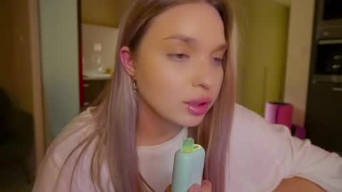 Violla online show from February 16, 2:43 pm