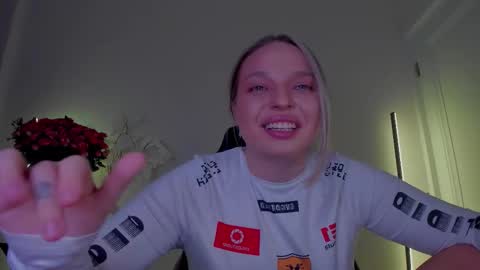 Violla online show from November 18, 4:39 am