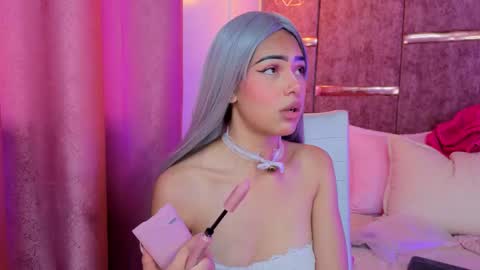 viollettebylyly online show from September 17, 11:56 am