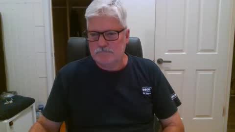 viper654321 online show from September 18, 7:43 am