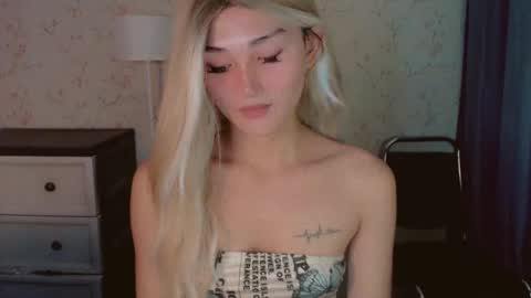 Pearl online show from March 20, 2:49 am