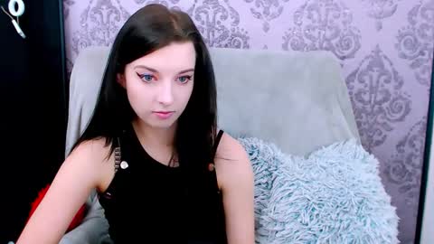 Snapshot of virgiluna chatting on February 23, 8:50 pm VirginLuna online show from February 23, 8:50 pm