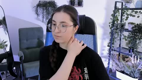 your love online show from April 3, 7:06 am