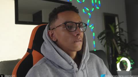 VITO BENZ online show from February 21, 10:37 pm