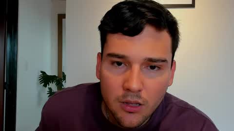 Vito Ferrer online show from January 11, 6:12 pm