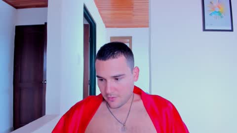 Vito Ferrer online show from February 25, 3:38 pm