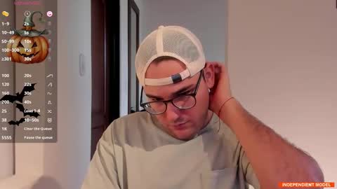 Vito Ferrer online show from October 10, 9:58 pm