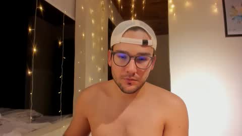 Vito Ferrer online show from November 26, 12:44 am