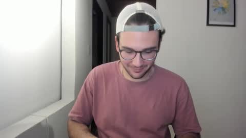 Vito Ferrer online show from March 3, 1:34 am