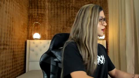 VittaaaPlease help me with your thumbs up its important  online show from January 25, 12:58 pm