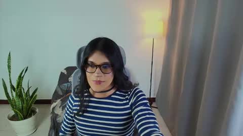 VittaaaPlease help me with your thumbs up its important  online show from October 28, 11:29 pm