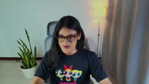 VittaaaPlease help me with your thumbs up its important  online show from November 13, 12:42 am