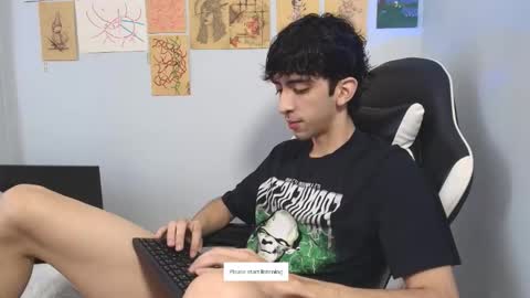 Snapshot of vittorio_cerati chatting on February 23, 3:20 pm new acount online show from February 23, 3:20 pm