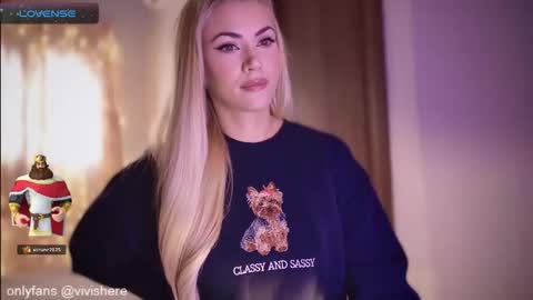 Vivian is here online show from October 31, 7:53 am