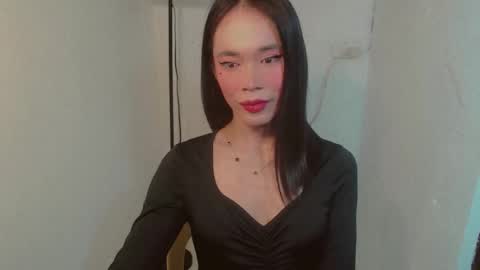 Snapshot of vivahotbabessandra chatting on May 24, 5:51 pm SANDRA GOING YOU online show from May 24, 5:51 pm