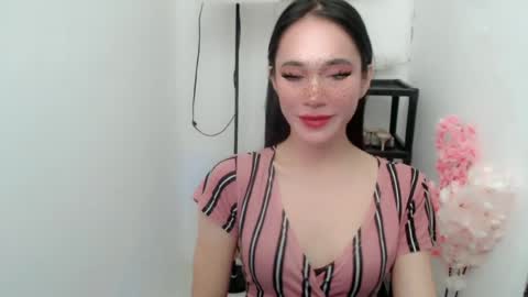 Snapshot of vivahotbabessandra chatting on June 17, 12:02 am SANDRA GOING YOU online show from June 17, 12:02 am