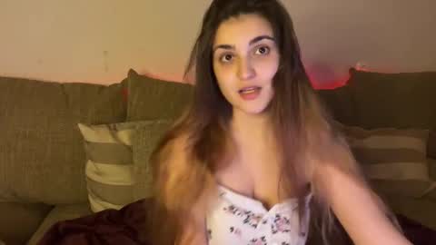 vivalenti_kiss online show from November 23, 8:08 pm