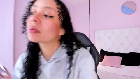 Vivi online show from November 15, 3:59 am