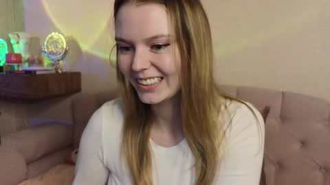 vivian_alison online show from July 1, 5:56 pm