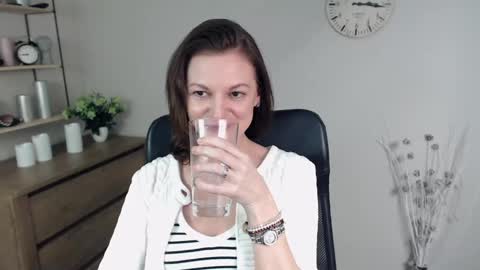 Snapshot of vivian_dream chatting on January 17, 2:28 pm Vivian online show from January 17, 2:28 pm