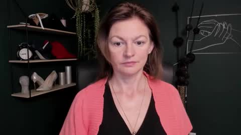 Snapshot of vivian_dream chatting on September 10, 8:14 am Vivian online show from September 10, 8:14 am