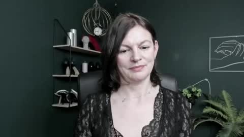 Snapshot of vivian_dream chatting on April 23, 12:29 pm Vivian online show from April 23, 12:29 pm