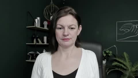 Snapshot of vivian_dream chatting on April 28, 5:56 am Vivian online show from April 28, 5:56 am