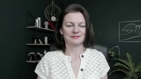 Snapshot of vivian_dream chatting on April 29, 7:23 am Vivian online show from April 29, 7:23 am