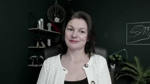 Snapshot of vivian_dream chatting on April 30, 6:42 am Vivian online show from April 30, 6:42 am