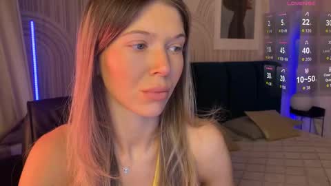 Vivian Evans online show from February 6, 1:10 am